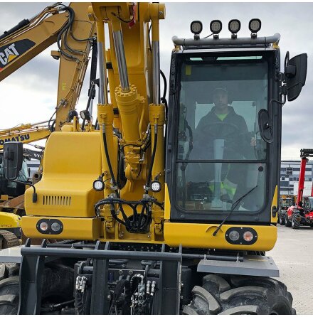 MittX B�ge Komatsu Gr�vmaskiner